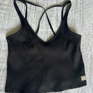Vuori Black Ribbed Crop Tank M